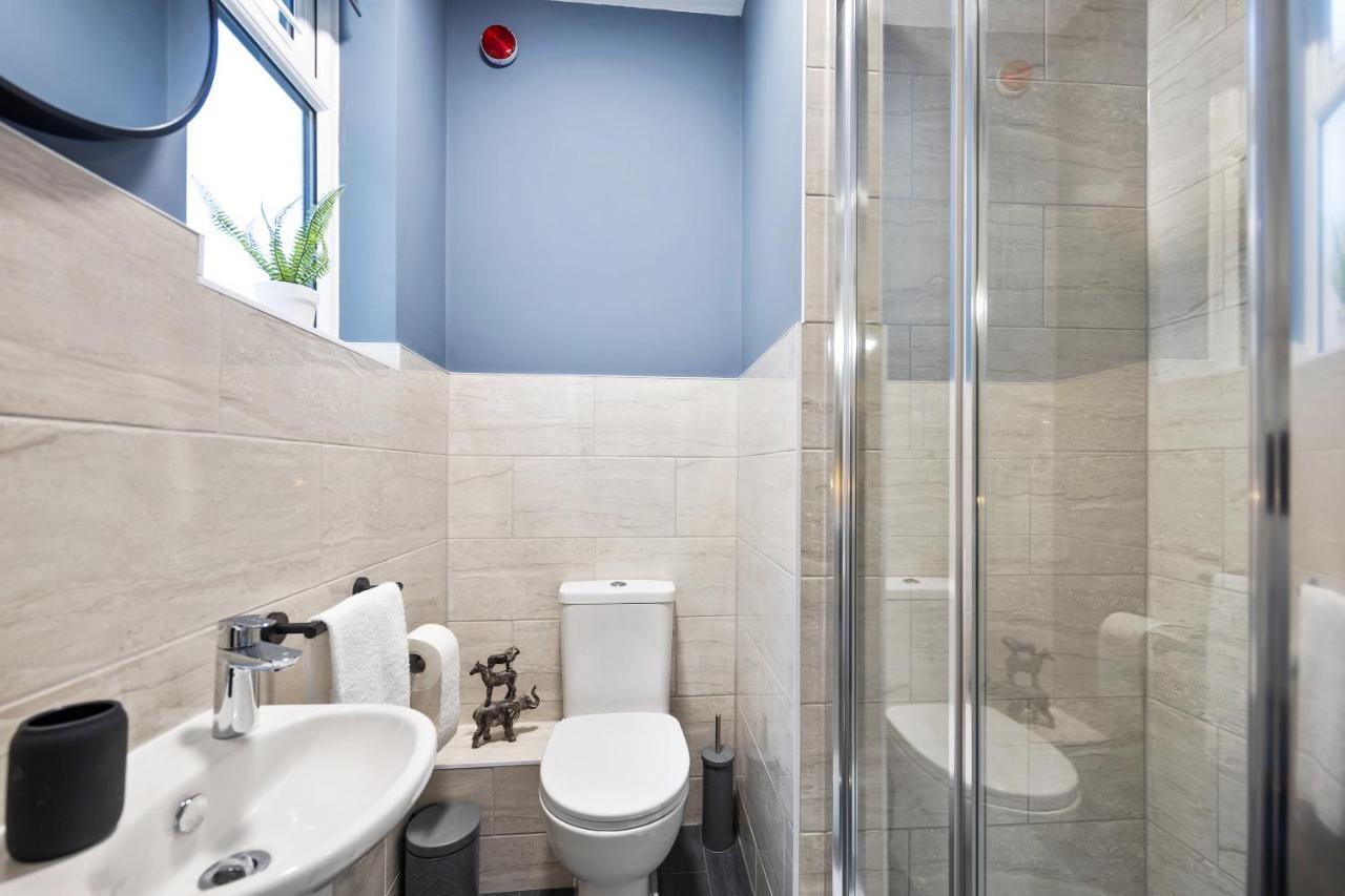 7 Bedroom House Ensuite Rooms, Fully Equipped Kitchen, Free Wifi, Tvs In All Rooms City Centre Close To A46 Inspire Homes Coventry Exterior foto